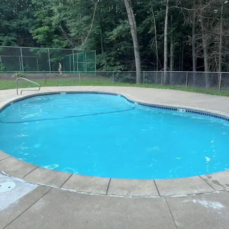 Cozy Townhome Sleeps 10 in the Heart of it All, Just Minutes to Area Attractions