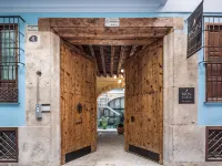 Catalina Suites San Nicolas Hotels near Plaza de Manises