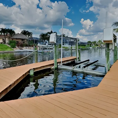 Beautiful Villa - Located in Cape Coral minutes from Ft Myers and Sanibel