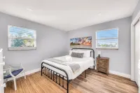 Seahorse Suites #1. Pet Friendly Beach HAVEN!