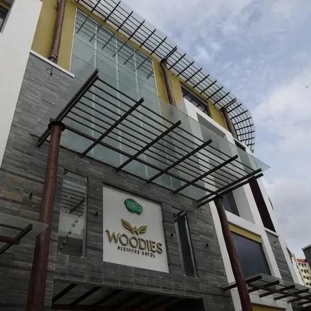 Woodies Bleisure Hotel