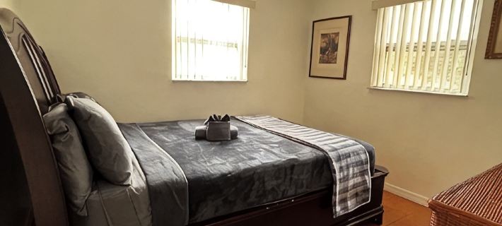 Charming 2-bedroom cottage in enjoyable Pinellas Park with AC, WiFi, and more Hotels in Pinellas Park