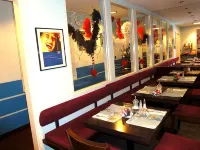 Belle Blue Zentrum Hotel berhampiran Karlstor Gate