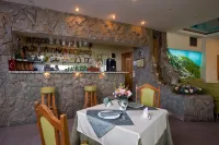 Yug Hotel
