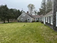 Country Farmhouse, Old Vineyard, Central AC, 2 King Beds. - Homestays