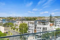 Direct Collective - Sea Breeze Mooloolaba - Scenic