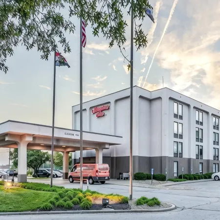 Hampton Inn Kansas City-Airport Отели в г. Мей