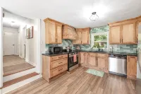 The Sweet Pea 3BD 2BA Cozy, Stylish Stay Just Minutes from I-40 & Everything - Homestays