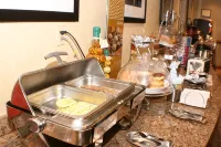 Hampton Inn Columbia - breakfast