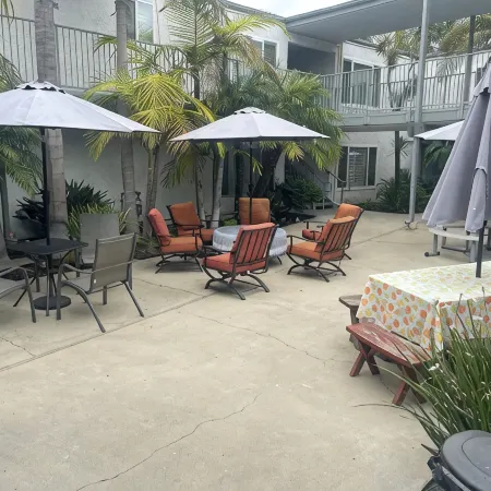 Welcoming One Bedroom Ground Floor condo with WiFi in charming Carpinteria