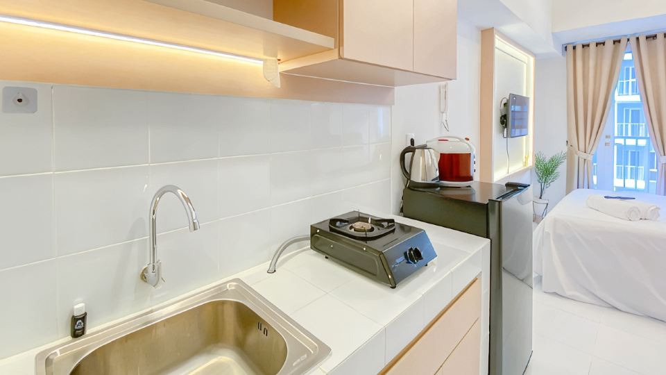 Good Deal and Simply Studio Tokyo Riverside PIK 2 Apartment By Travelio