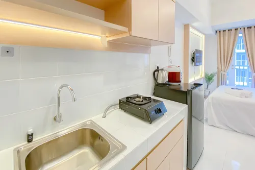 Good Deal and Simply Studio Tokyo Riverside PIK 2 Apartment By Travelio - Wifi