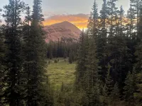 Renovated, roomy, 4BR, private log cabin with rec room, Starlink, views & more… - Hytter