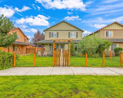 Walk to Downtown Sisters - Dog Friendly - Updated! Hotels in Sisters
