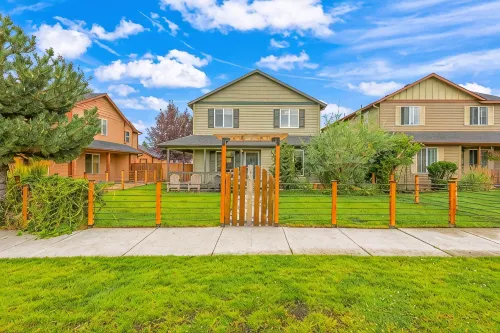 Walk to Downtown Sisters - Dog Friendly - Updated!