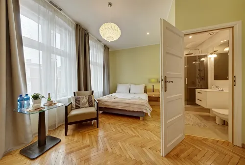 Jagiellonska 3 ApartHotel - Deluxe Rooms with King Beds, City Center, Free Wifi! - WLAN