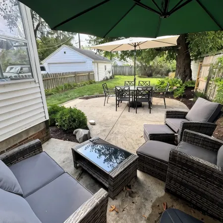 Adorable, Peaceful Retreat In Premier Fort Wayne Location, Sycamore House