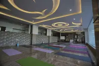 インディラ ニクンジ ルビーストーン エキゾチック
