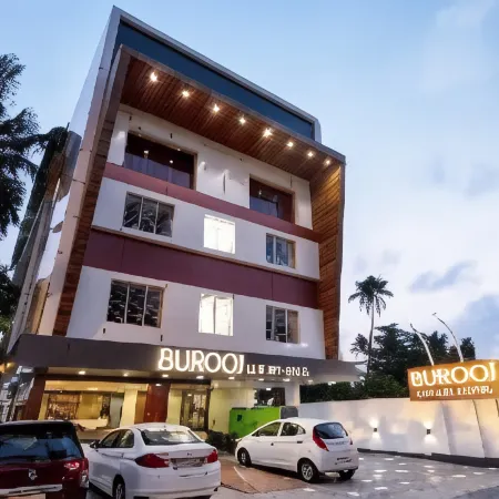 Burooj Hotel Отели рядом с достопримечательностью «Больница «Астер-Медсити»»