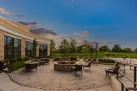 Holiday Inn & Suites JOLIET SOUTHWEST by IHG - parking