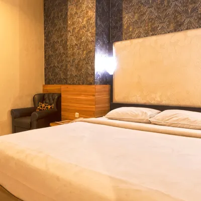 Hotel New Star Hotels near كيمباكا بوتيه