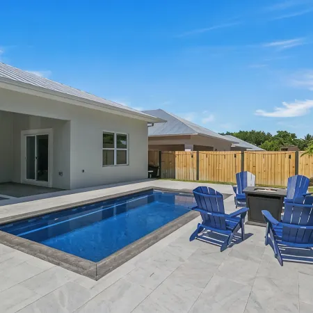 Welcome to Casa Rio, our spacious house in scenic Jensen Beach!