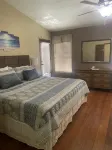 North Phoenix Close to Everything/ Secured Parking - Jacuzzi