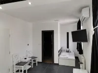 Airport Apartments