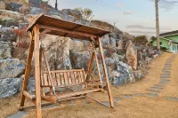 Jecheon Lake Sunrise Spa Pension - เพนชั่น