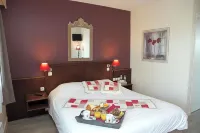 Logis Hôtel les Nymphéas - Airport Shuttle