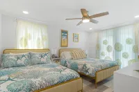 Private Coastal Home w. Gaming Loft, Pool Table, Hot Tub, Arcades - Pet Friendly - 3-Sterne