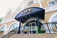 Life Hotel - Airport Shuttle