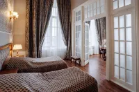 Dvoryanskoe Sobranie - Inns