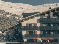 Experimental Chalet Hotels near Chassoure