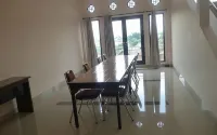 Senjoyo Agung Guest House