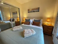 2 bedroom garden apartment, Crail, Roseford Apartment with private parking Hotels in Crail