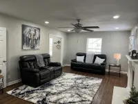Entire beautiful home w/ great location! - Homestays