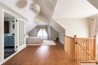 Modern & Spacious 1908 Home