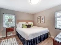 Completely updated home! -Close to hospitals, UD, Wright Patt Air Force Base. Hotels in Kettering