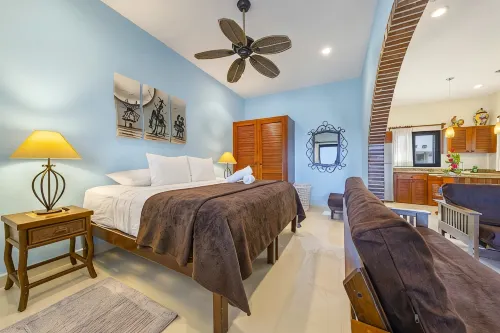 Oceanside Casita "Palenque" with a/c and pool    5 min stroll to beach - Condos