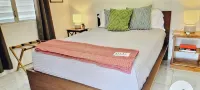 Beautiful renovated 2 bedroom 1 bathroom home 2 blocks from beach!