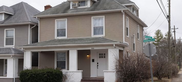 Big 3-Story Home, Walk to Campus. Hotels in Dayton