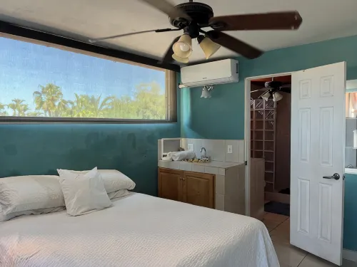 Awesome Top Floor Apartment 320° view of Sea & Mountains
