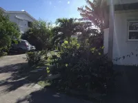 Waterfront Villa  5 min to beaches Hoteles en 