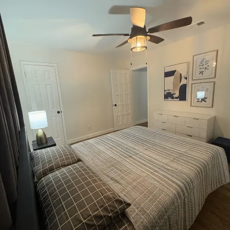 Spacious & Game room in Irving 15 min to Airport& downtown Dallas