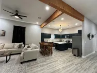 The Mustard Seed Cottage-Charming 3-BR Craftsman conveniently located downtown! - 4-Star