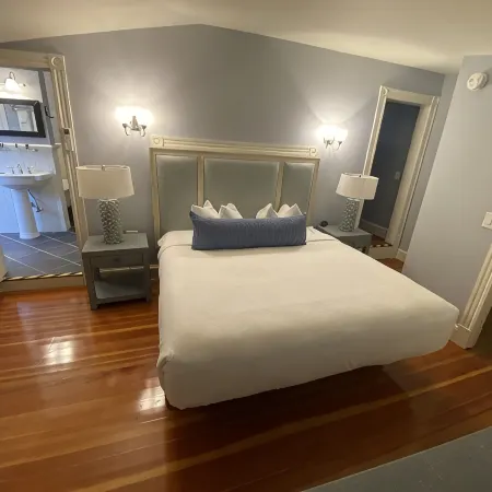 Downtown Bar Harbor 5 BR Townhouse
