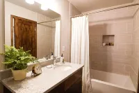 THE MCCALL HIDEAWAY - Cozy Downtown Retreat - Balcony