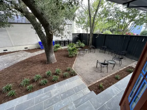 Great Downtown Charleston Location! - 5-Star