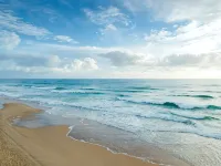 Ocean Views from Two Decks + Beach Boardwalk Across the Street + Heated Pool - 4つ星